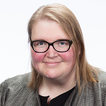 Katherine Amos headshot