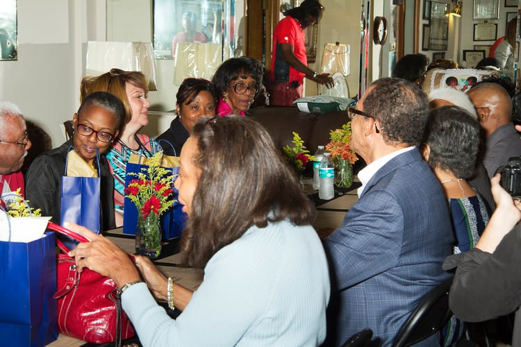 Friends, neighbors and strangers gather in private home for Home Grown Meals 1. Photo by David Sampson.