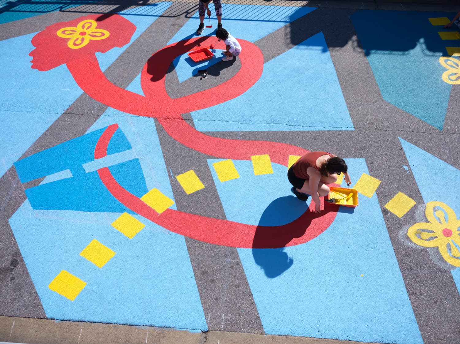 Team working hard to make the intersection prettier