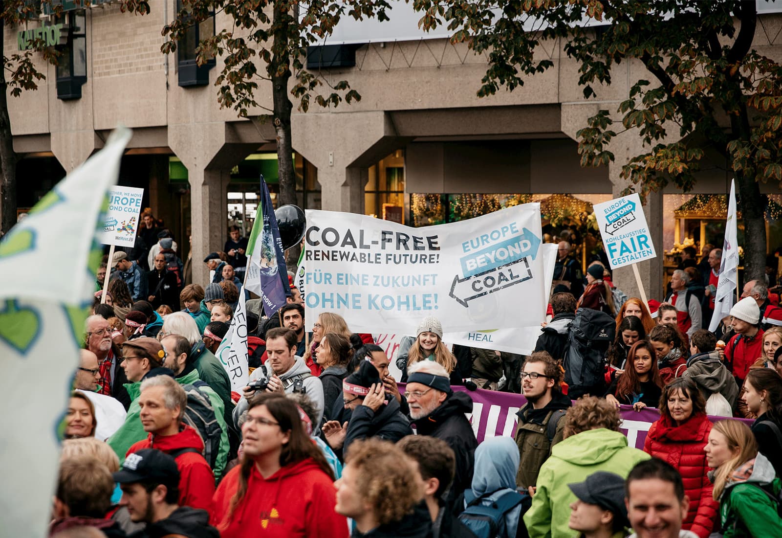 Europe Beyond Coal groups marched after the launch in Bonn, Germany ahead of the COP23 international climate negotiations. Photo credit: Europe Beyond Coal and Felix von der Osten