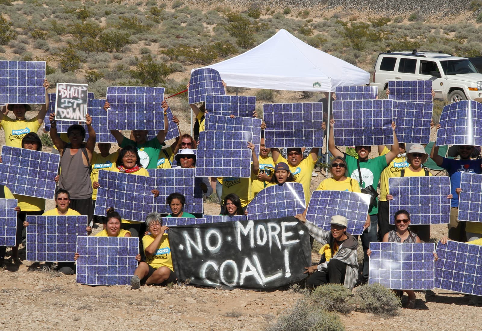 Volunteers in Nevada organizing grassroots efforts to support the closure of coal-fired power plants as part of the Beyond Coal campaign.