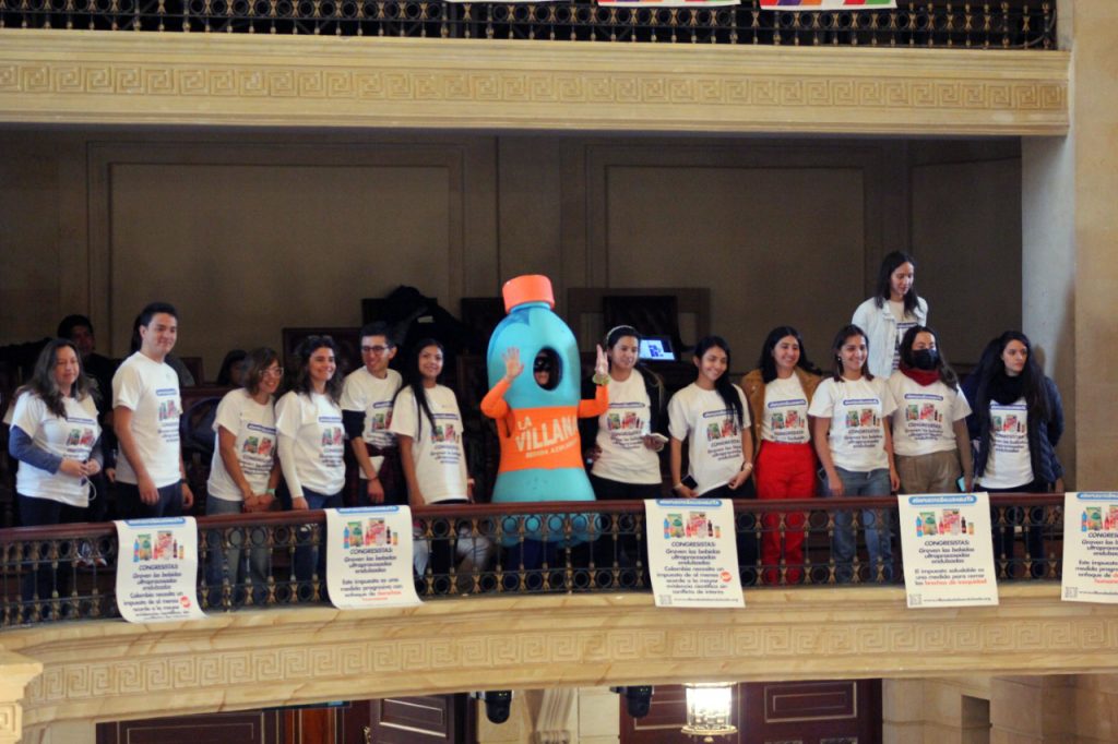 Supporters urging Colombia's Congress to tax sugary beverages