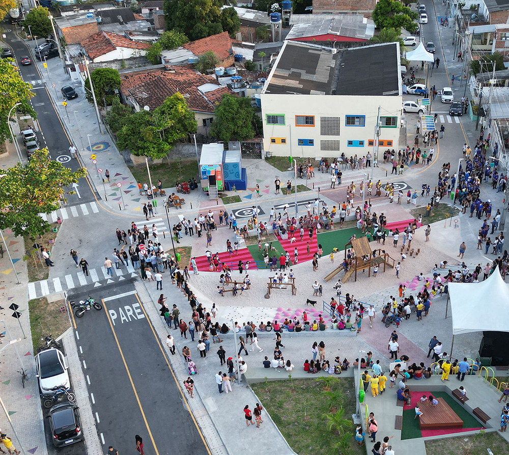In Recife, Brazil, dangerous intersections in low-income neighborhoods have been redesigned to make them safer.