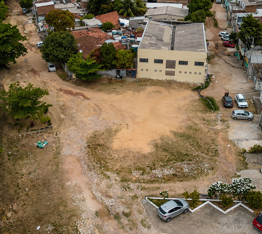 In Recife, Brazil, dangerous intersections in low-income neighborhoods have been redesigned to make them safer.