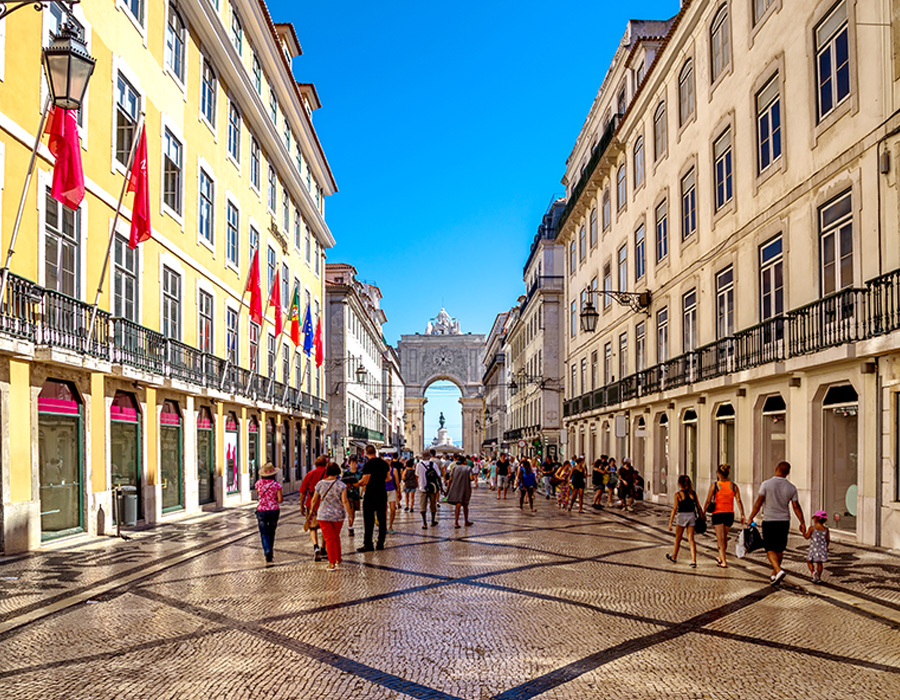 Bloomberg Associates supports shop owners in Lisbon’s historic center.