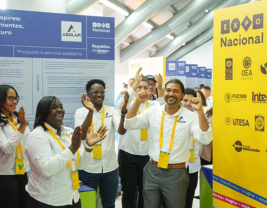 Dominican Republic launches República de Ideas, a national competition inviting citizens to submit innovative proposals.