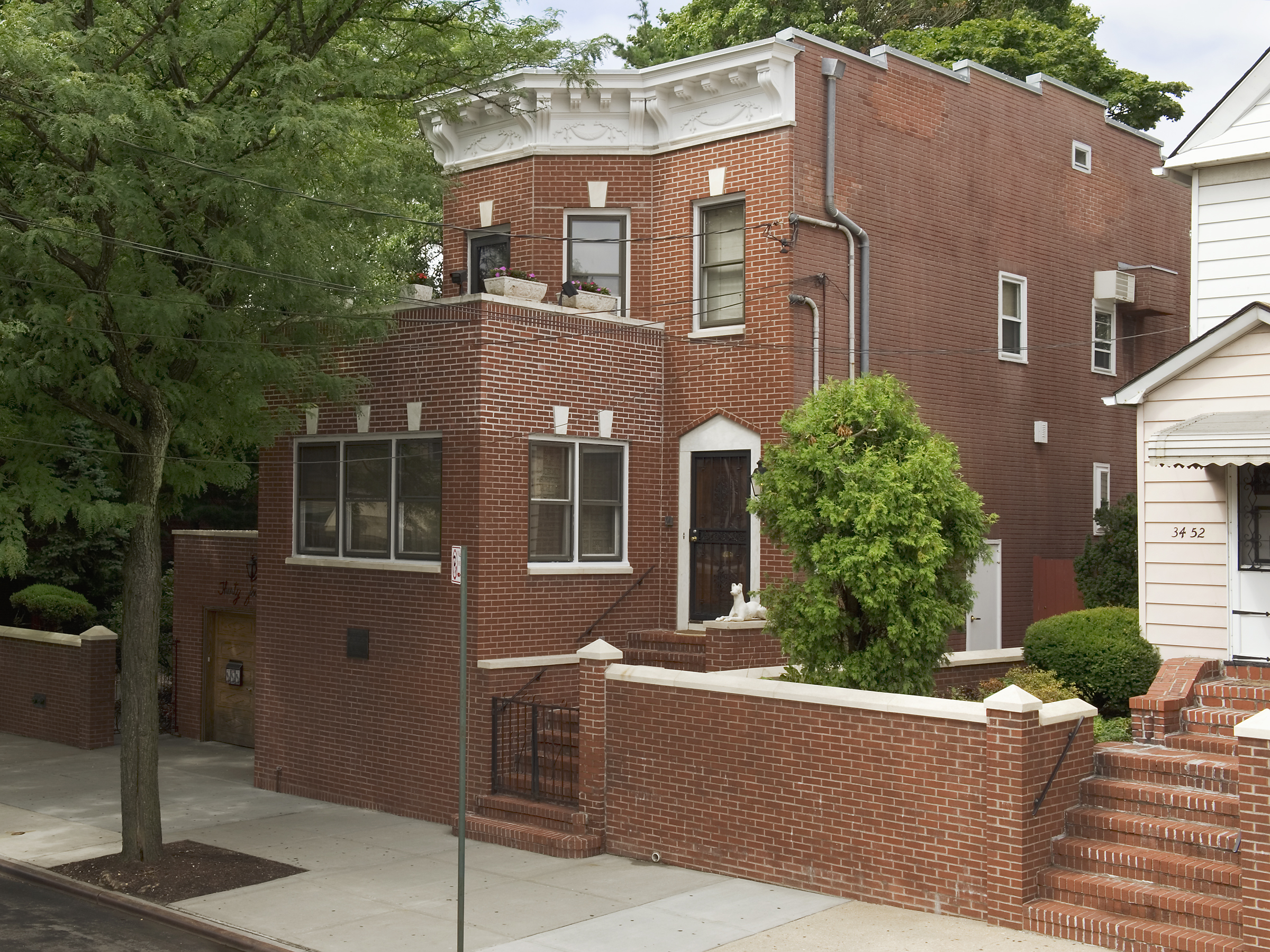 Color photo of the Louis Armstrong House museum courtesy of Louis Armstrong House Museum