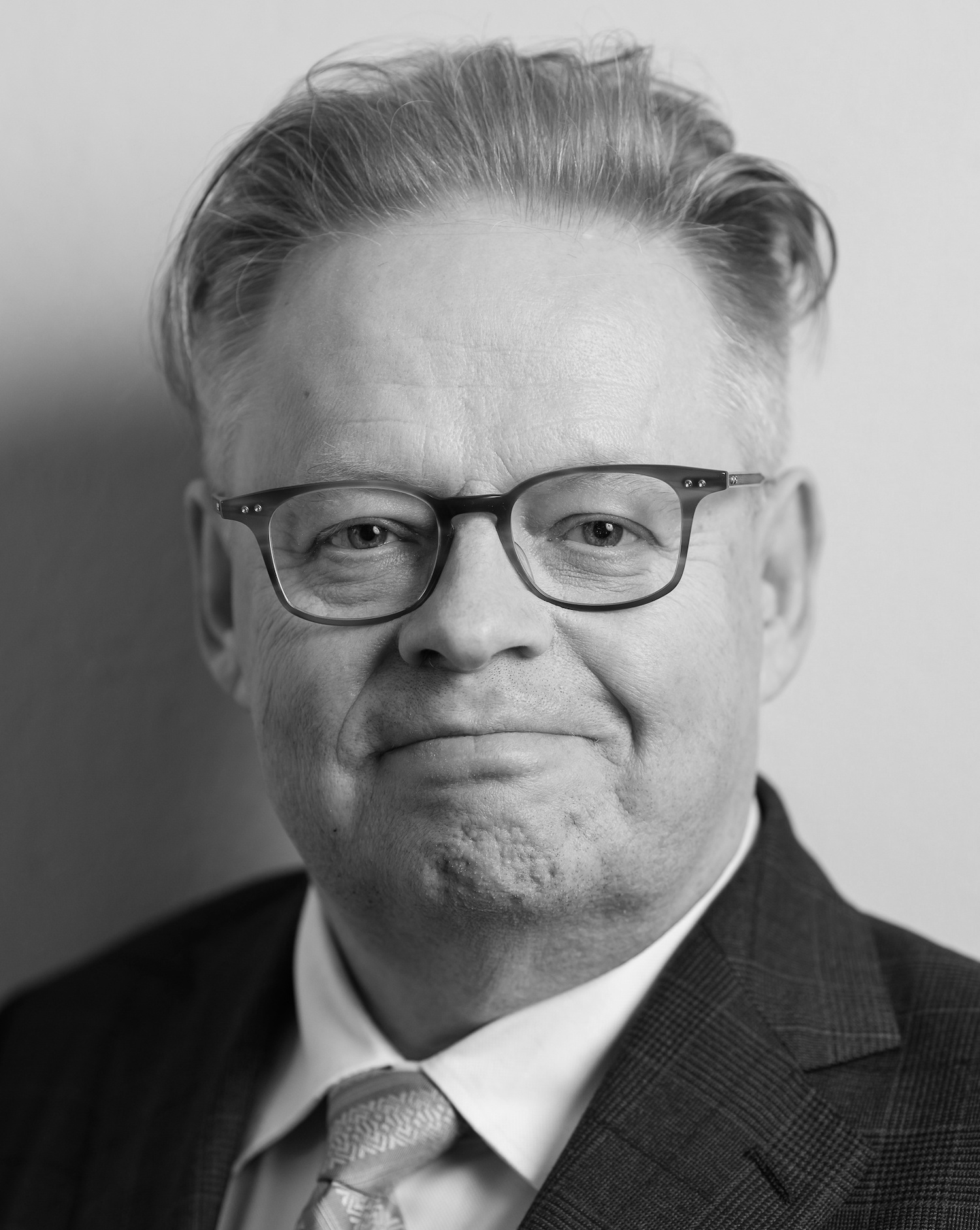Juhana Vartiainen bio photo