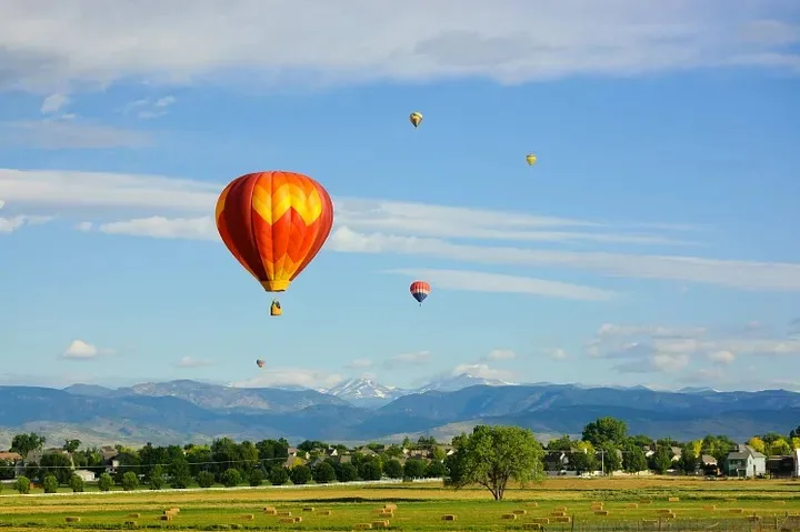 Hot air balloon