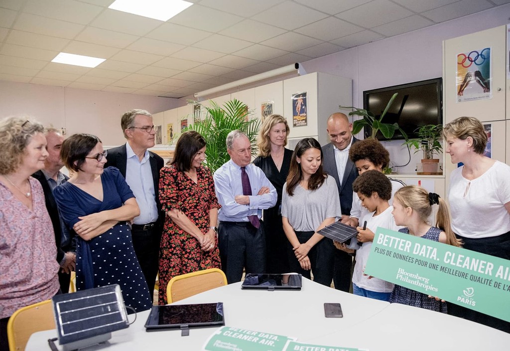 Mike Bloomberg joins Paris Mayor Anne Hidalgo to unveil a partnership between Bloomberg Philanthropies and the city of Paris to improve air quality and better understand pollution patterns throughout the city.