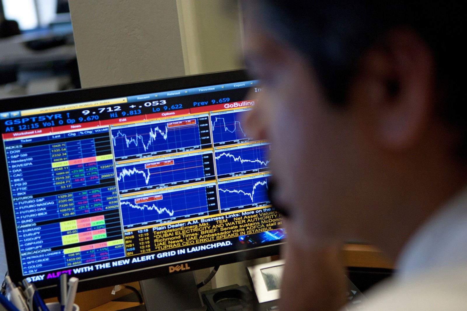 Data center networks poised for 8% boost from cloud, enterprise | Insights | Bloomberg Professional Services