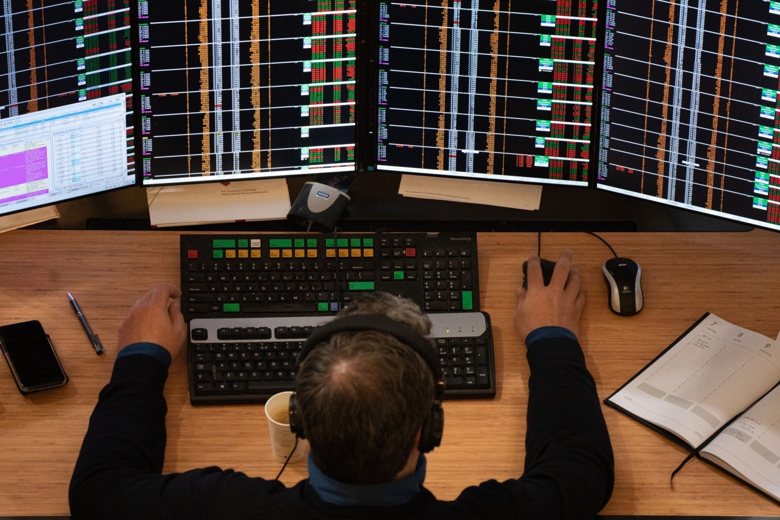 Flows into Japan ETFs favor income strategies after March rout | Insights | Bloomberg Professional Services