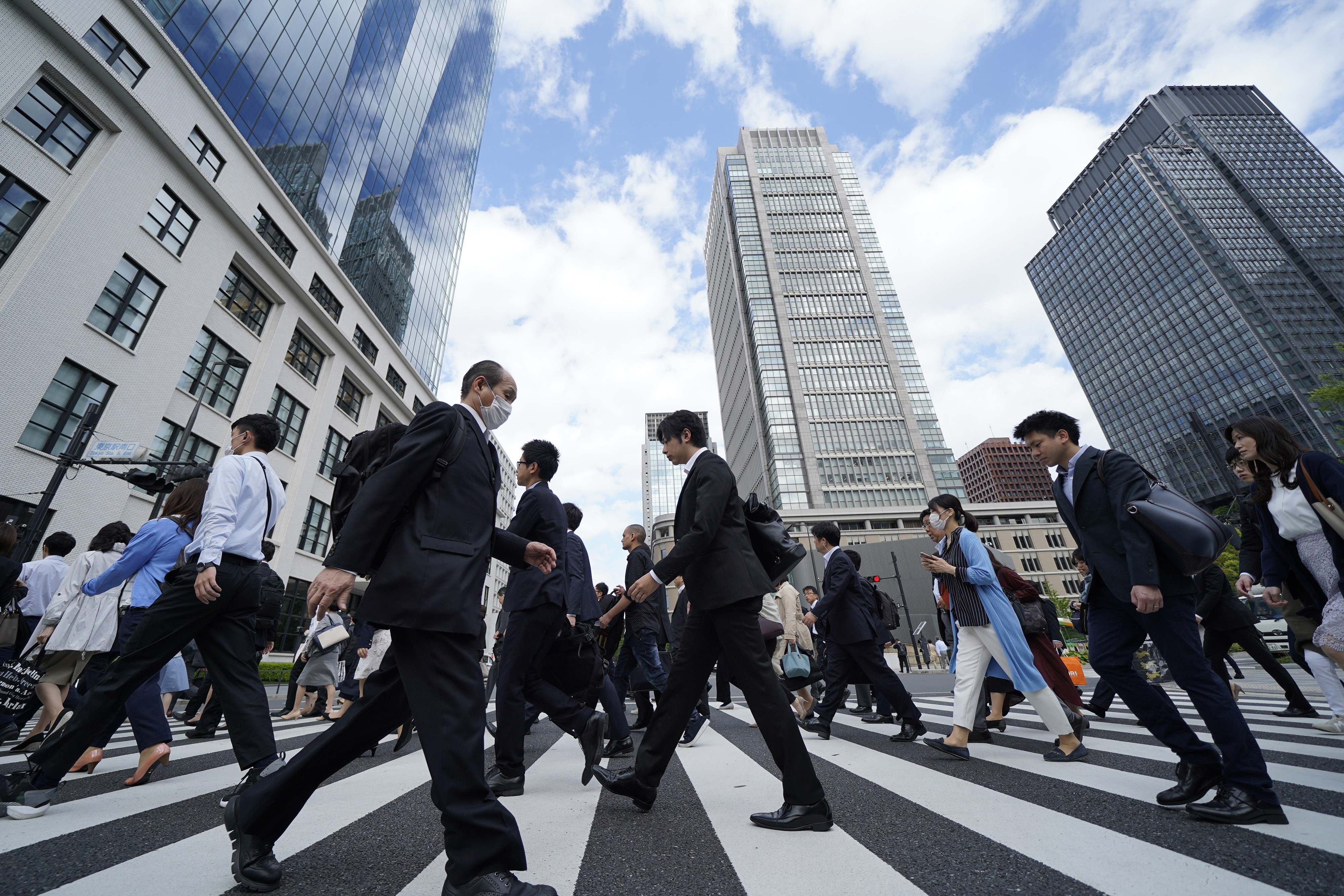 Bank of Japan boxed in as wagers rise on end to curve control | Insights | Bloomberg Professional Services