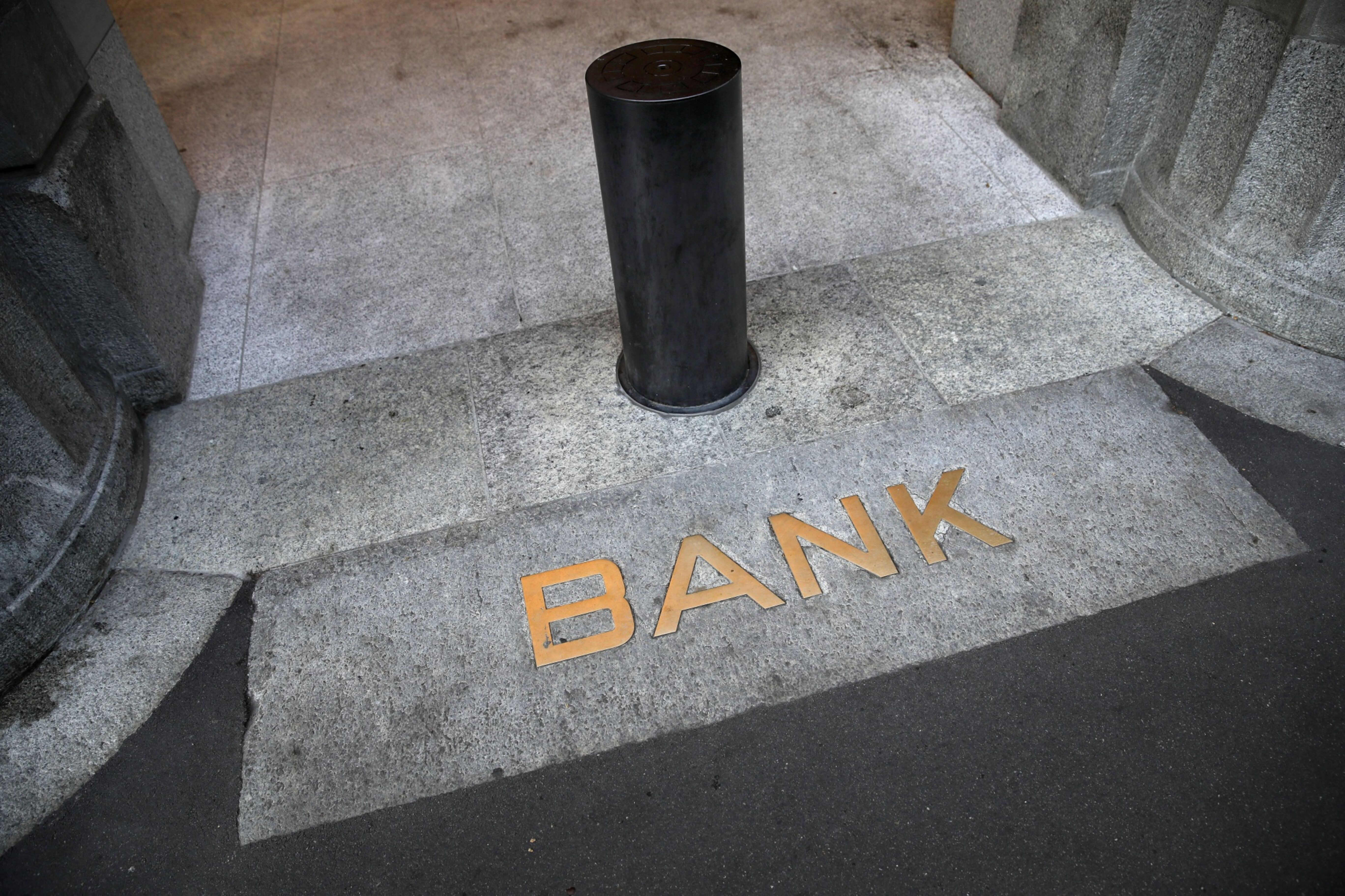 Banks deploy private credit tactics in fight for M&A financing | Insights | Bloomberg Professional Services