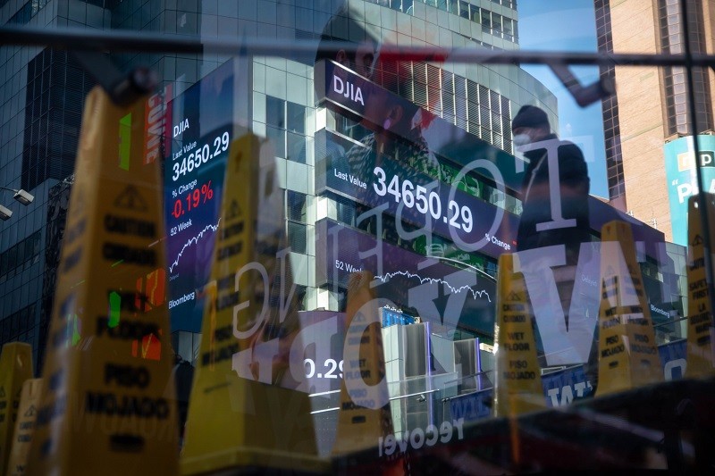 Morgan Stanley to cut 1,600 jobs as rival banks see slowdown | Insights | Bloomberg Professional Services