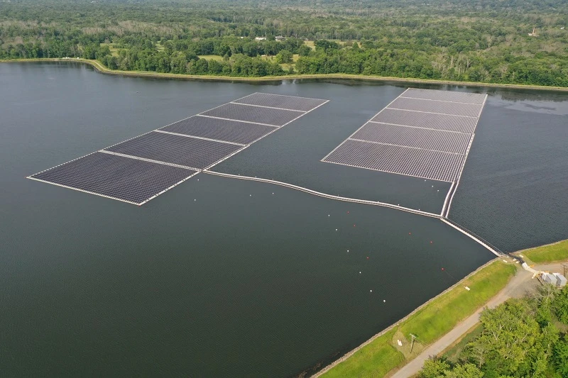 Floating solar panels