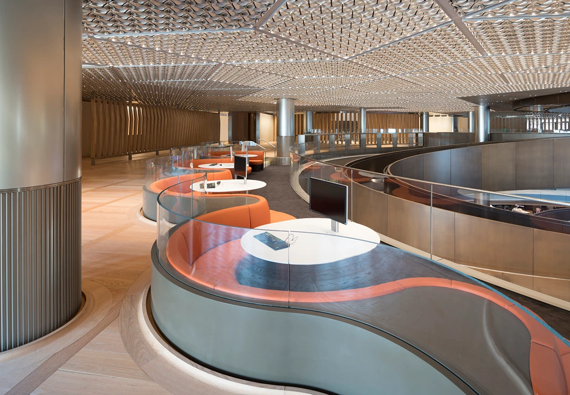 Areas are designed to offer alternative spaces for informal meetings.