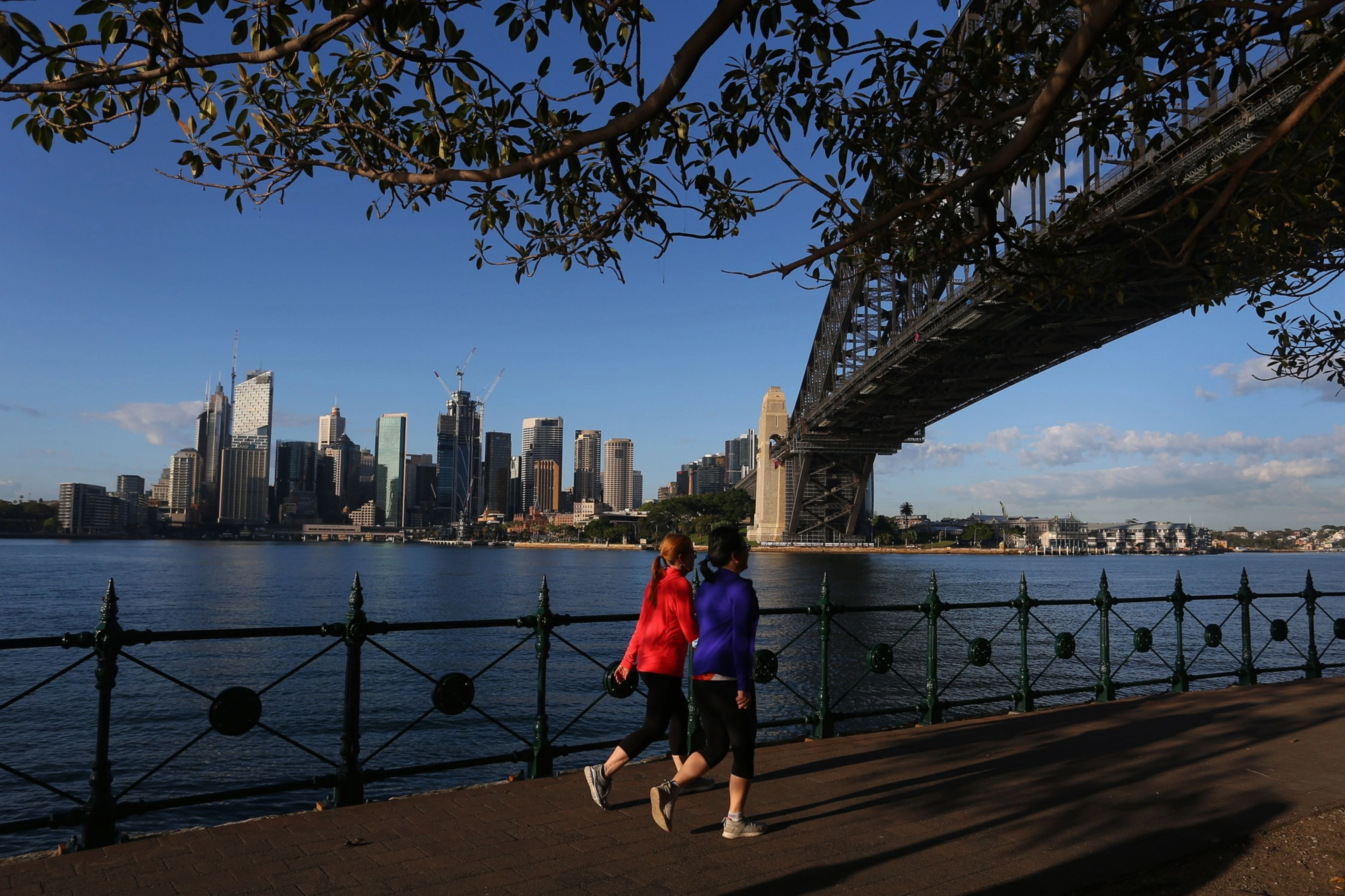 Australian Household Spending Drops for Third Month on Lockdowns
