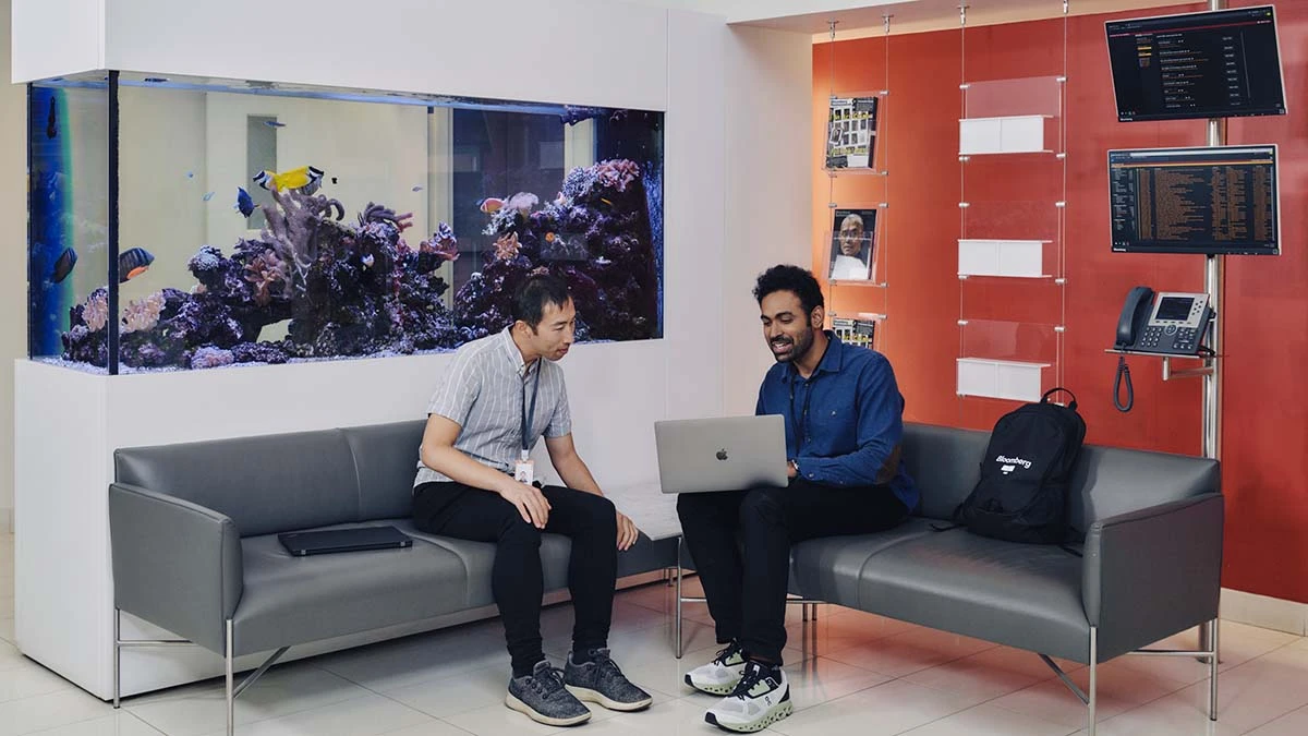 A-Bloomberg-Terminal-workstation-collaboration-space-and-large-signature-fish-tank-at-the-office-location-Bloomberg-has-in-Princeton-New-Jersey