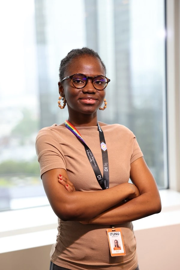 Copy-of-Bloomberg-Shooting0938 Itunu Babaloa