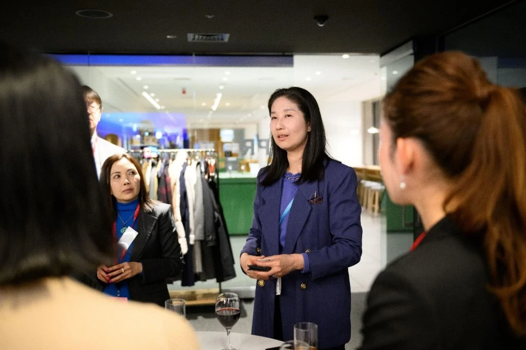 BWBN-Fast-Forward-01