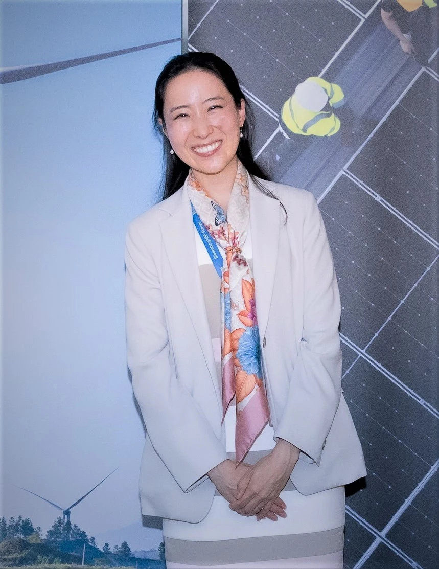 Akari_Yamashita_cropped Akari Yamashita