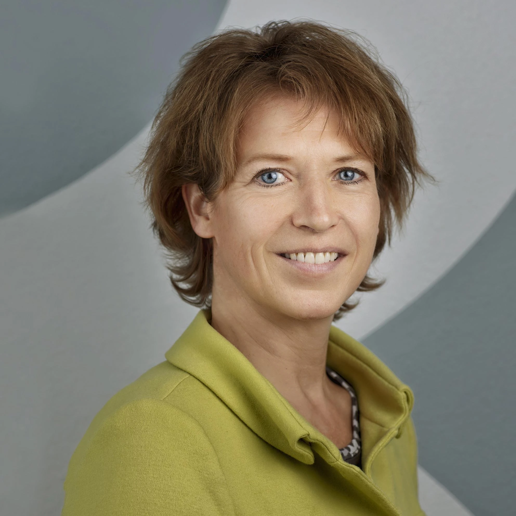 Drs. G.A.C. (Geraldine) Leegwater CFA is, since September 2015 Member of the Board of Trustees of ABP, the largest pension fund in the Netherlands (420 bn euro).