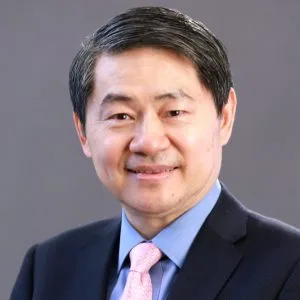 王辉耀  