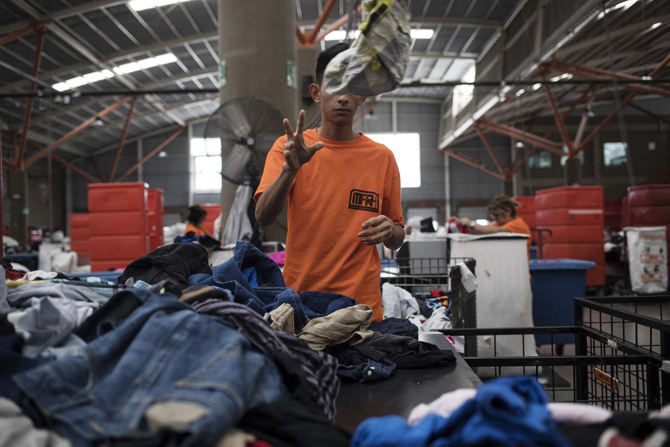 Megapaca Wants to Sell Used Clothing Back to Americans - Bloomberg