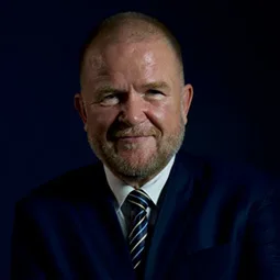 Steve  Mackie