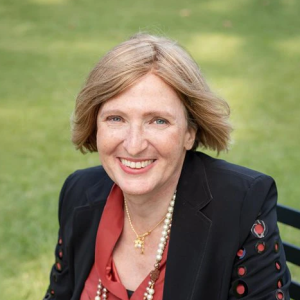 Dr. Lola Woetzel