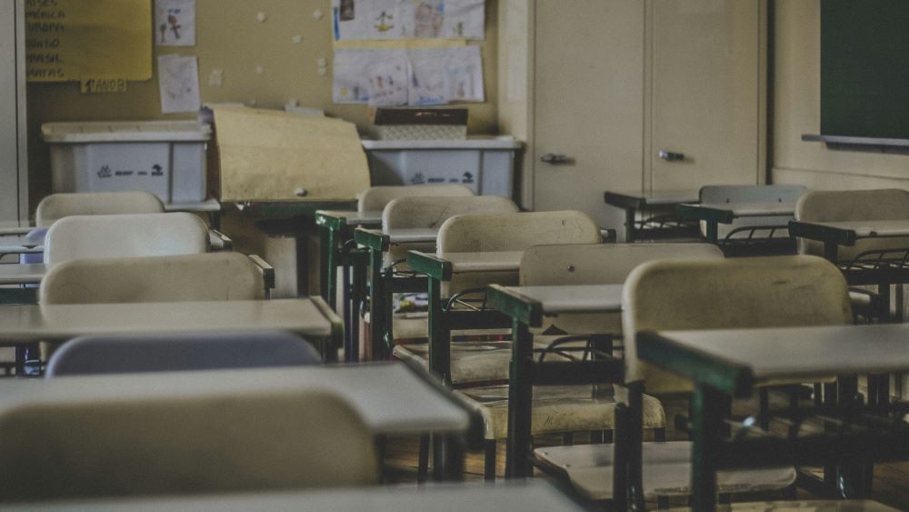 Incentivizing Youth in Brazil to Finish School with Municipal, State, and National Policy