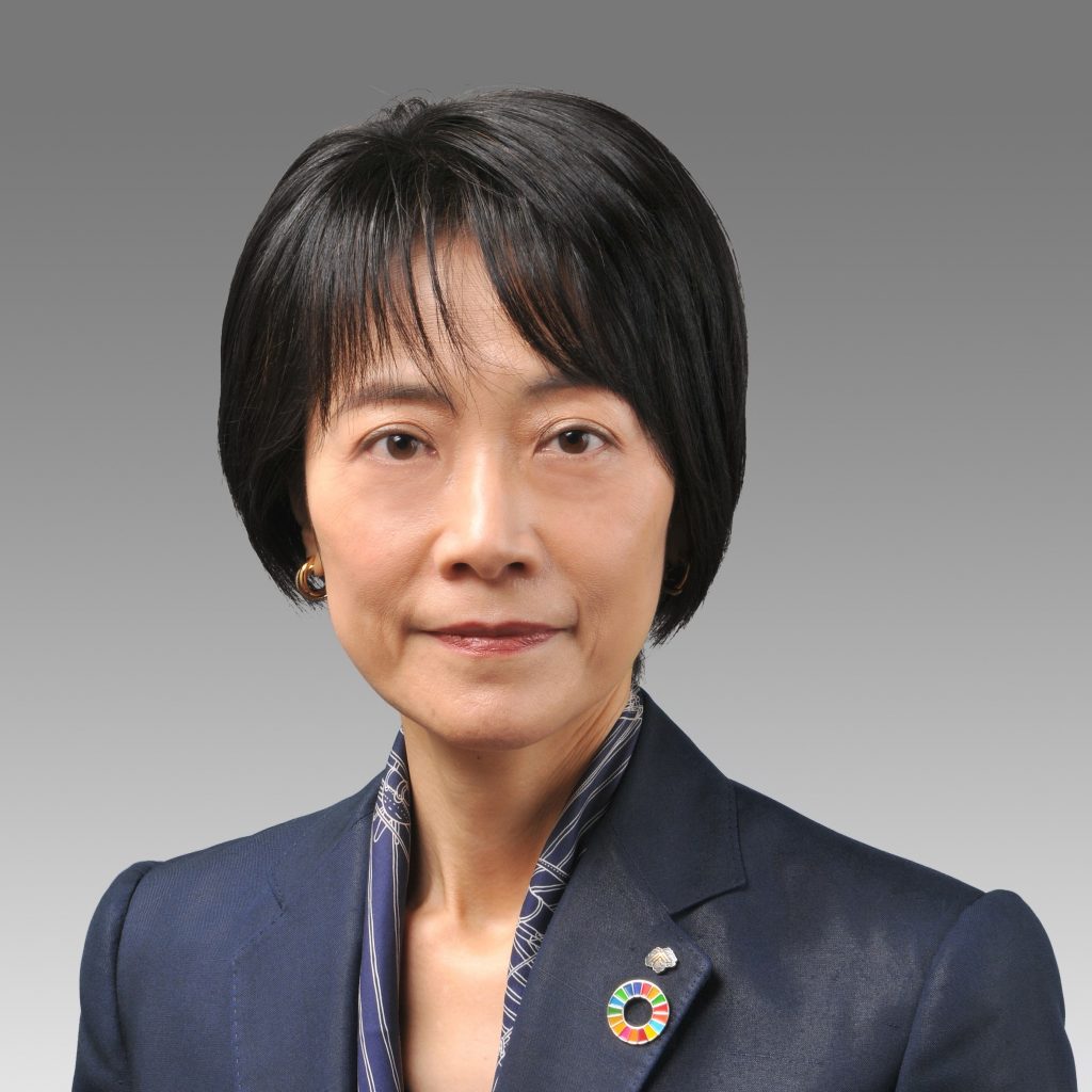 中川 順子 氏
