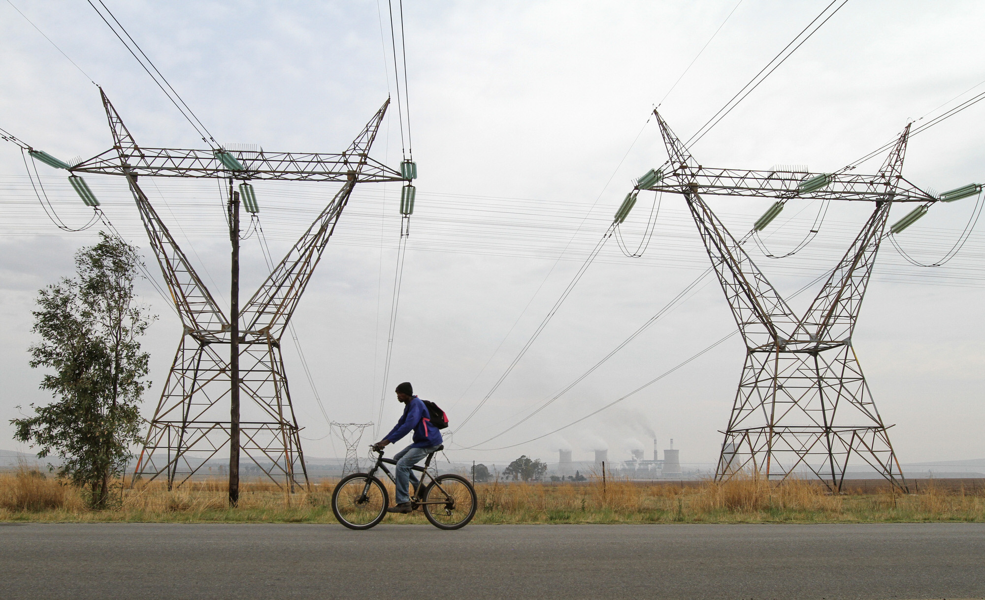 The Plan to Turn Africa’s Mobile Phone Towers Green BloombergNEF