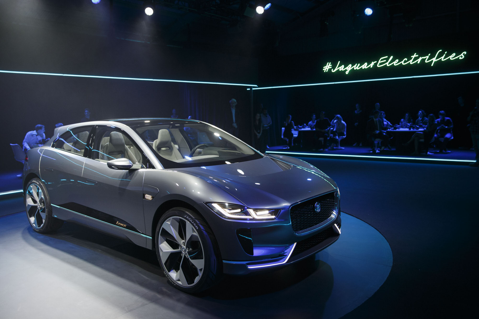 Jaguar Land Rover Plans to Give Model Range an Electric Jolt BloombergNEF