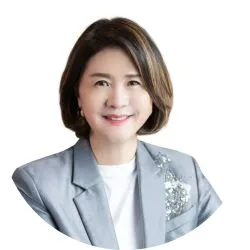 Photo of Amy Lo, JP