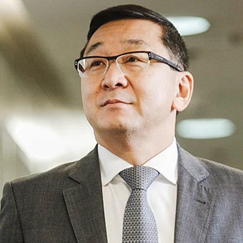 Photo of Carlos Takahashi