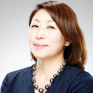 Photo of Ms. Mari Kogiso (小木曽 麻里 氏)